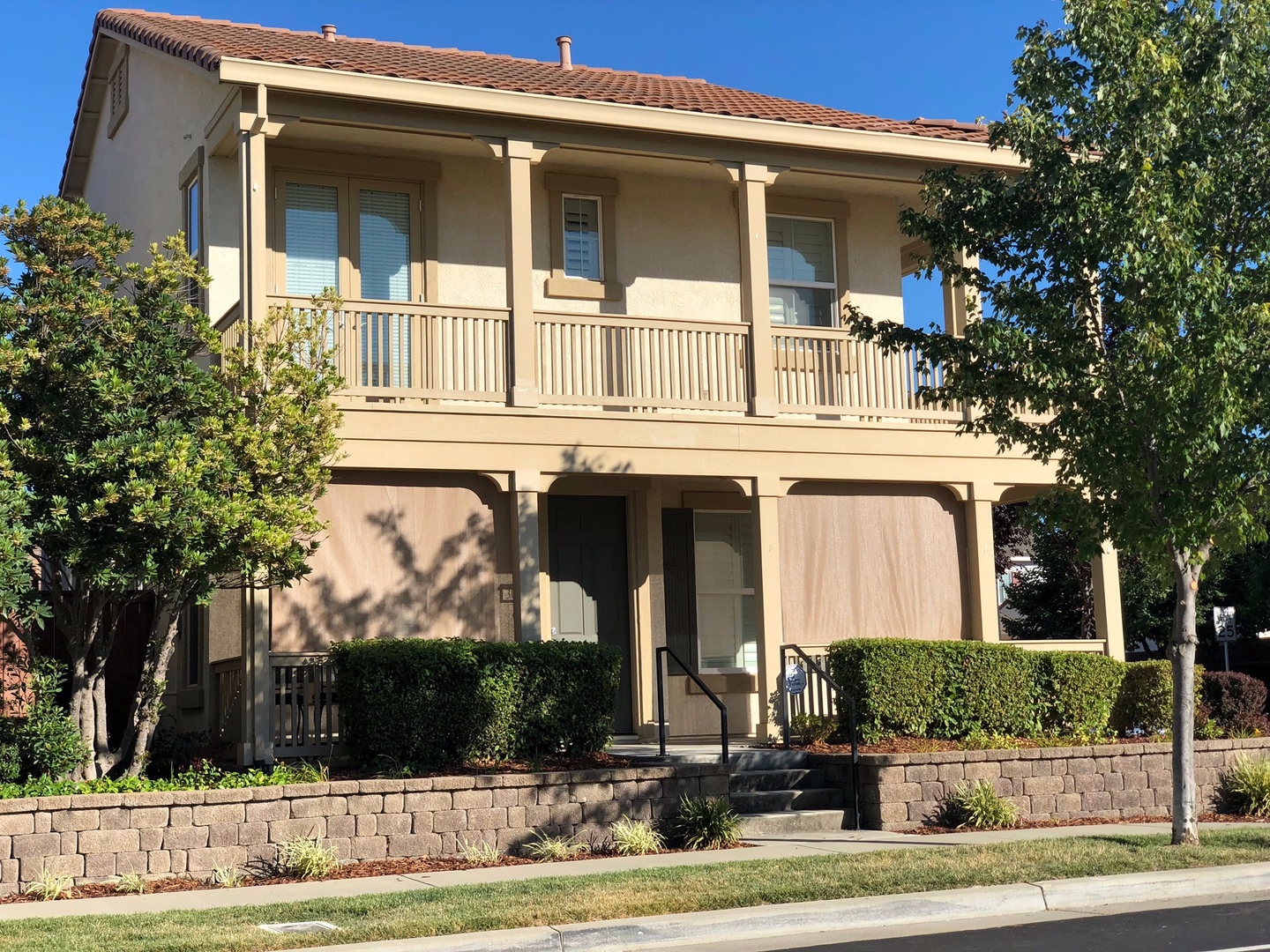 Roseville House: 3072 Village Plaza Drive