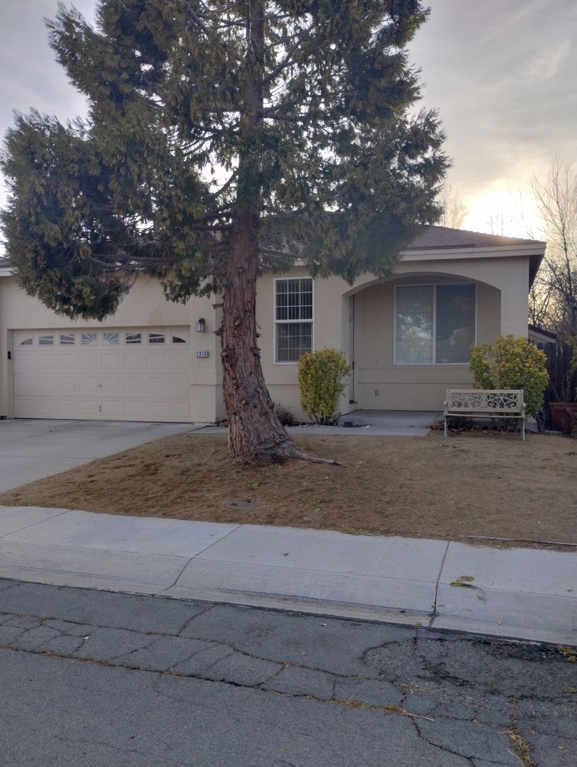 Carson City House: 2816 Oxbow Dr