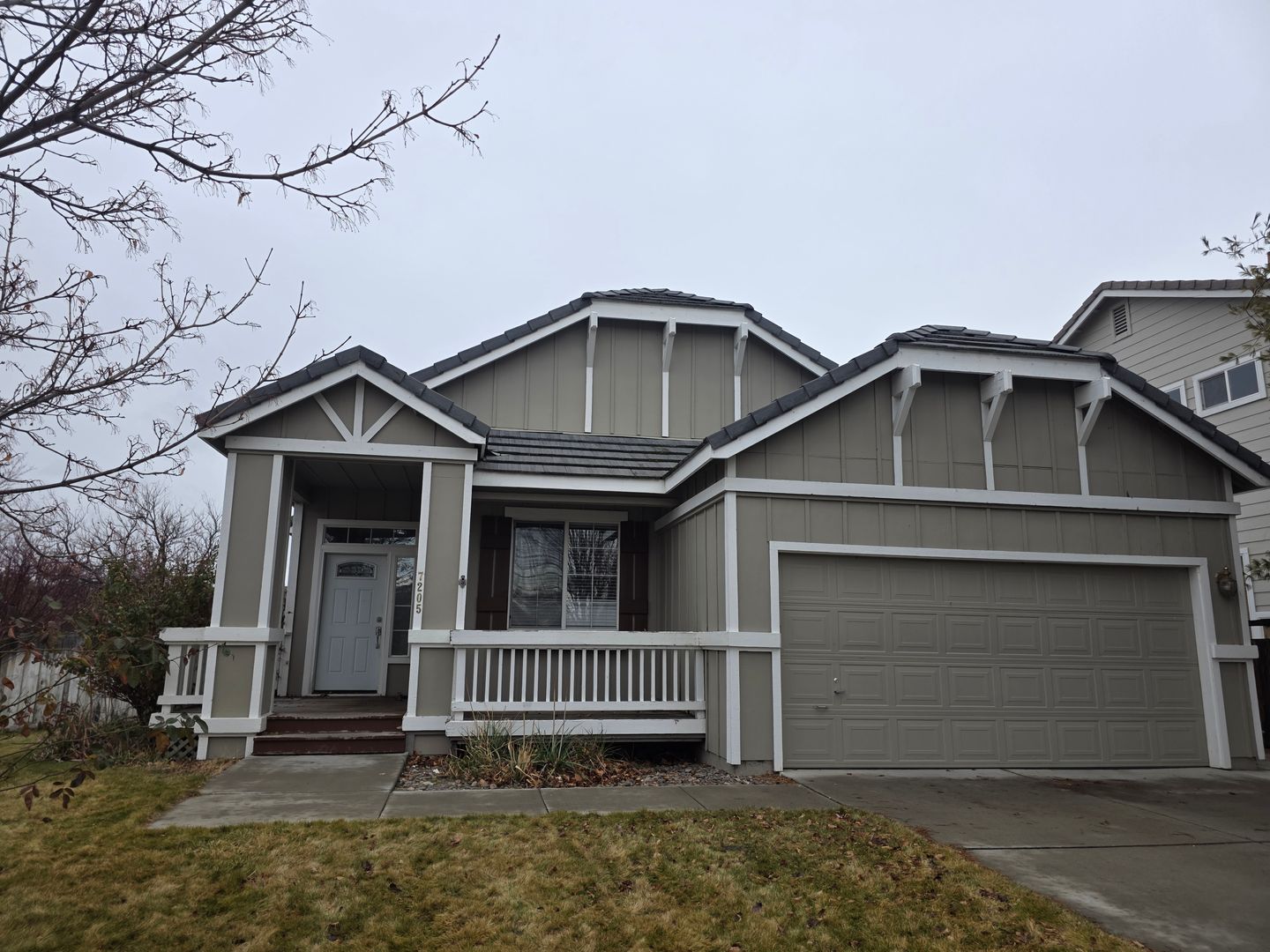 Sparks House: 7205 Grand Island Dr