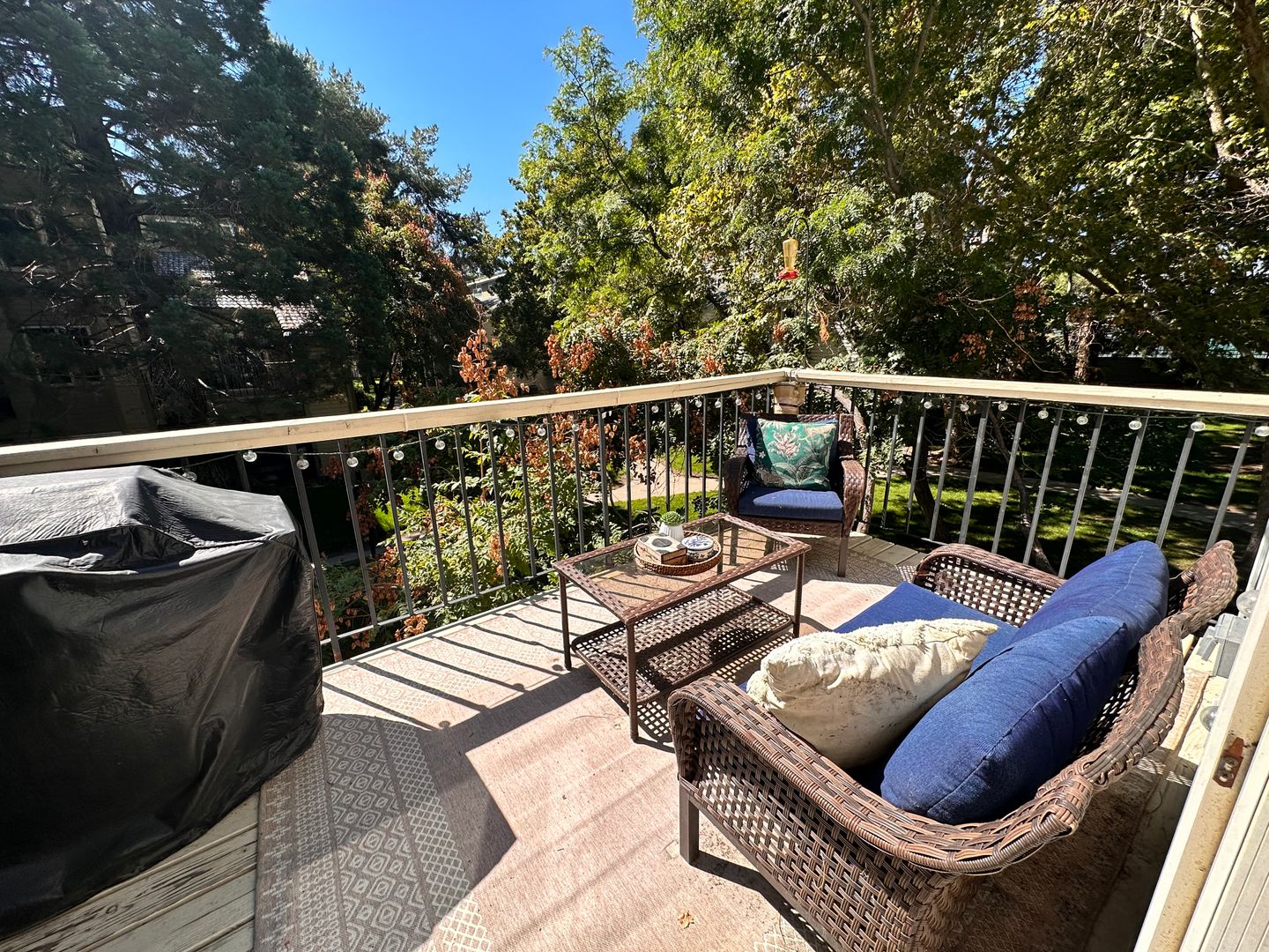 Sparks Condo: 2338 Roundhouse Road