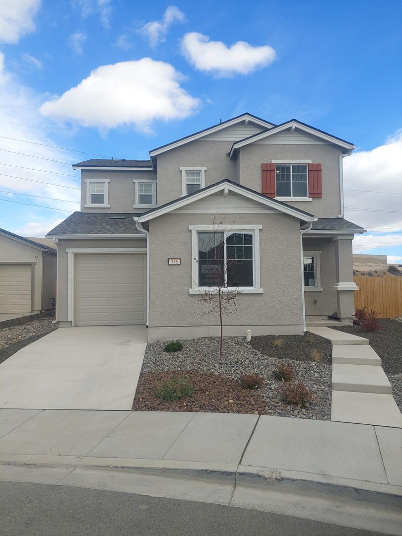 Carson City House: 755 Crimson Cir