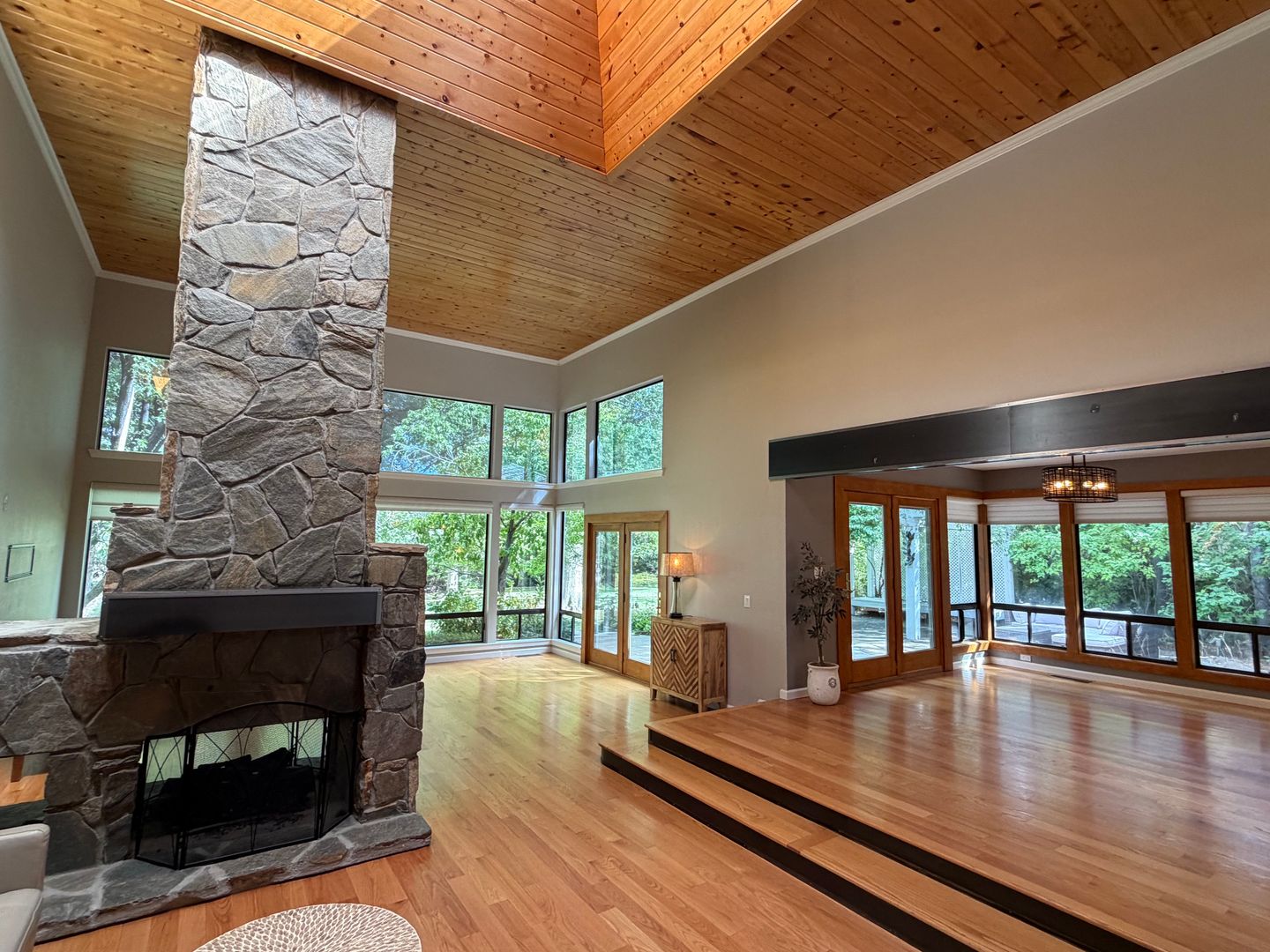 2720 Lakeridge Shores W 7 of 8