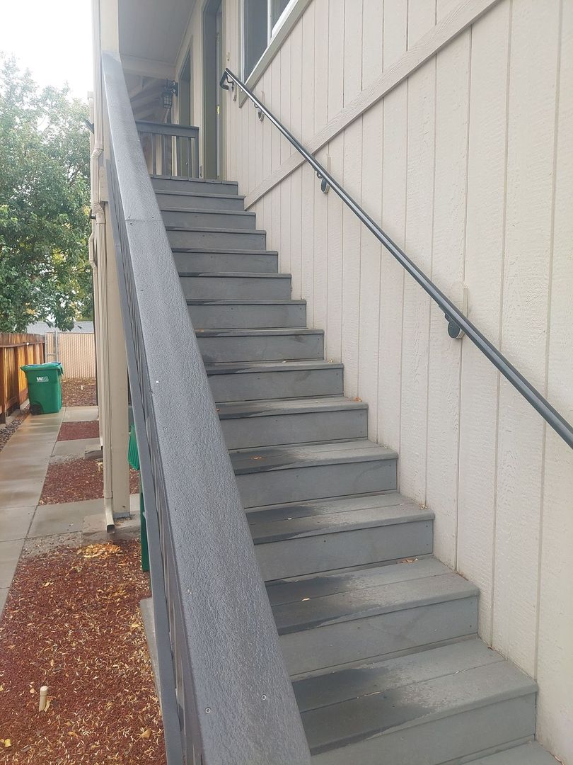 Carson City House: 935 E Fifth St apt 201