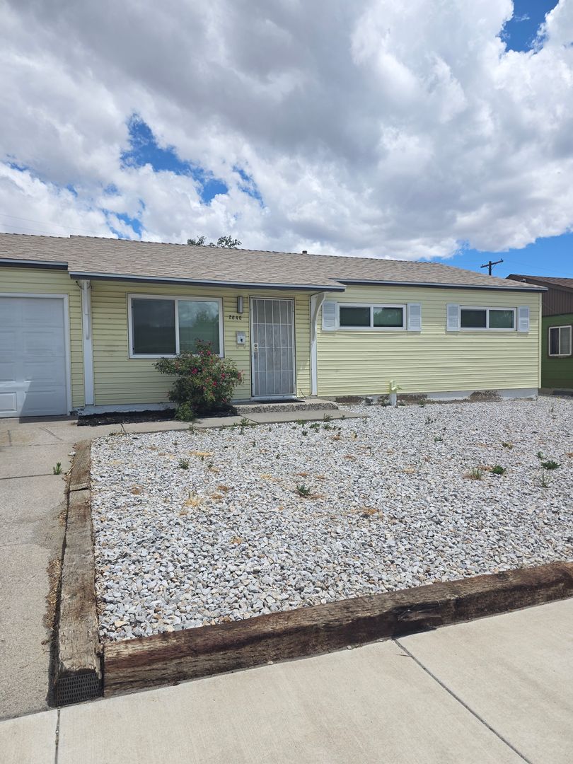 Sparks House: 2640 Stine Way