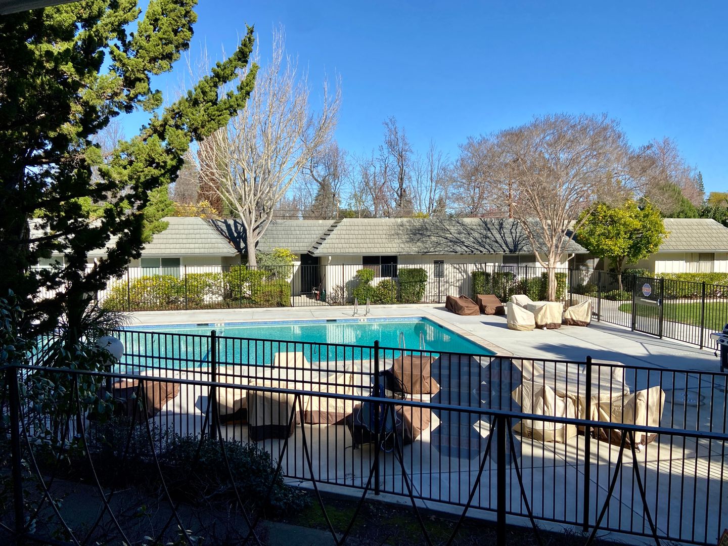 Menlo Park Apartment: 21 Willow Road, #18