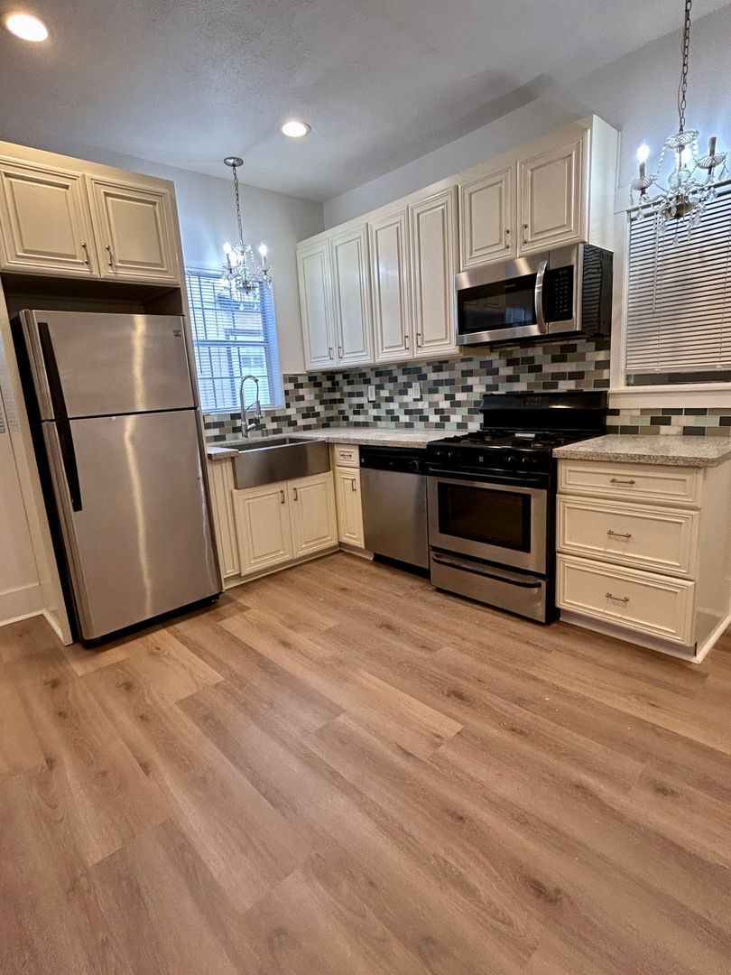 San Jose Apartment: 471 N San Pedro Street