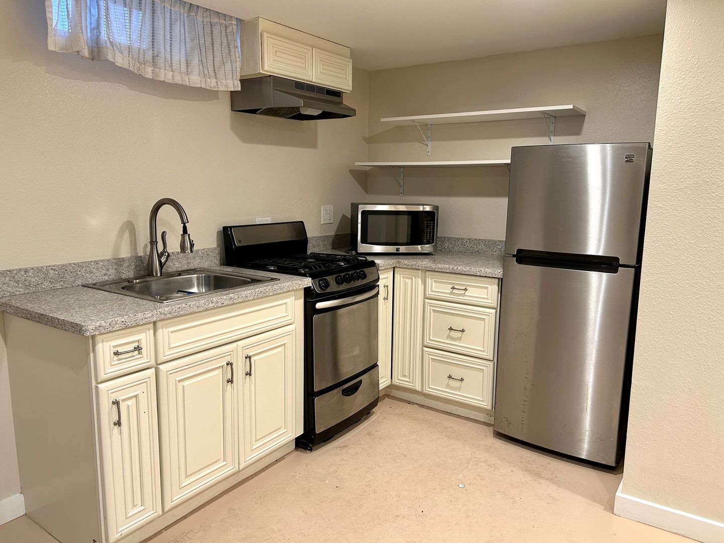 San Jose Apartment: 471 N San Pedro Street