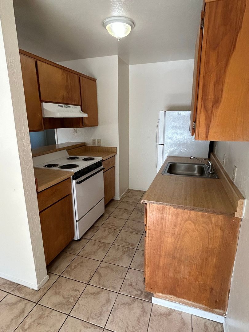 Chico Apartment: 531 Pomona Ave