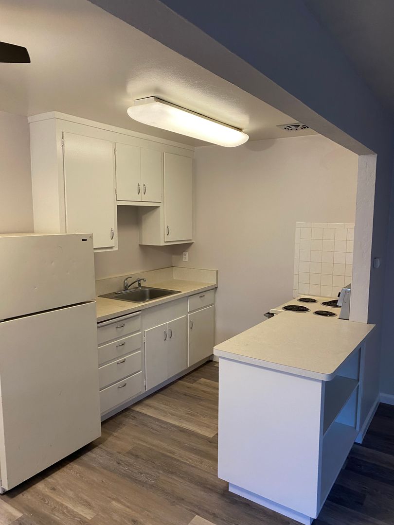 Chico Apartment: 656 East Ave