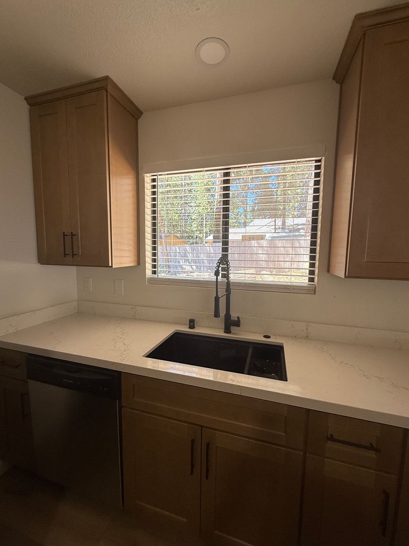 Foresthill Condo: 24790 Foresthill Rd