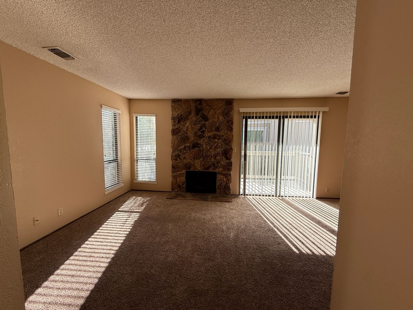 Auburn House: 731 Mikkelsen Dr