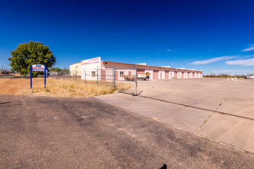 Small Warehouse Space with Office for Lease in Prime Commercial Location. – photo 1