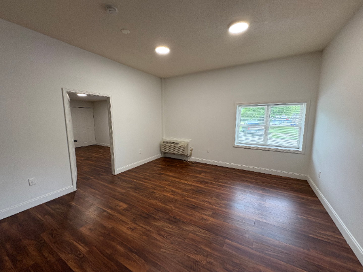 Harriman Apartment: 201 Sewanee St
