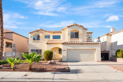 SPACIOUS 3-BEDROOM HOME WITH LARGE LOFT & NO HOA! – photo 1