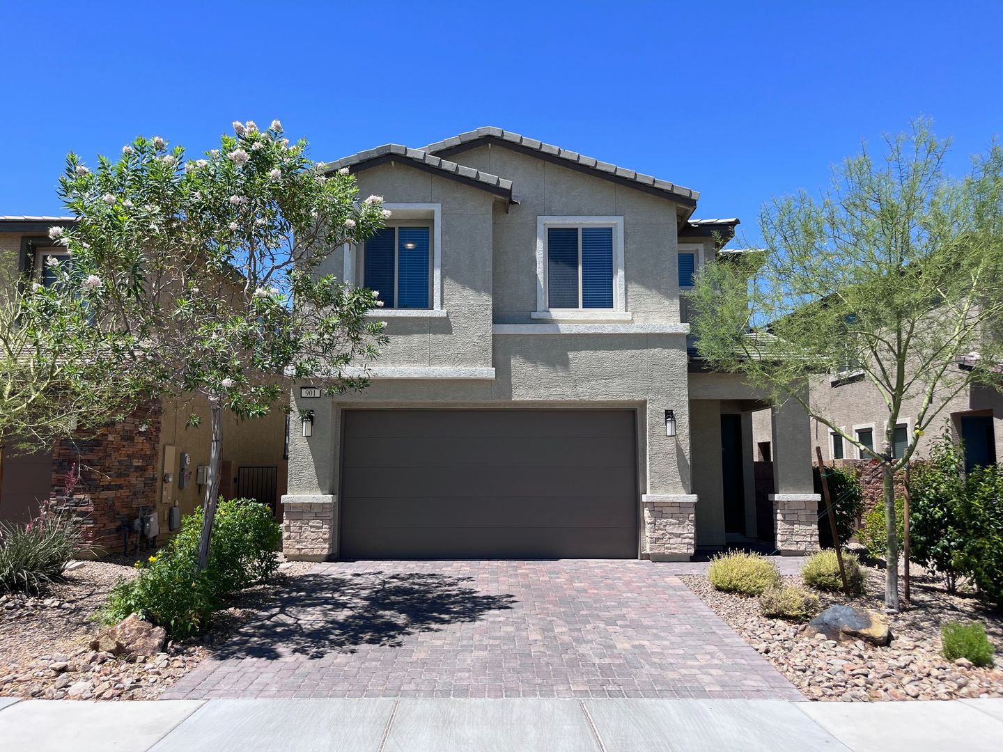 Henderson House: 901 Bluebell Brook St.