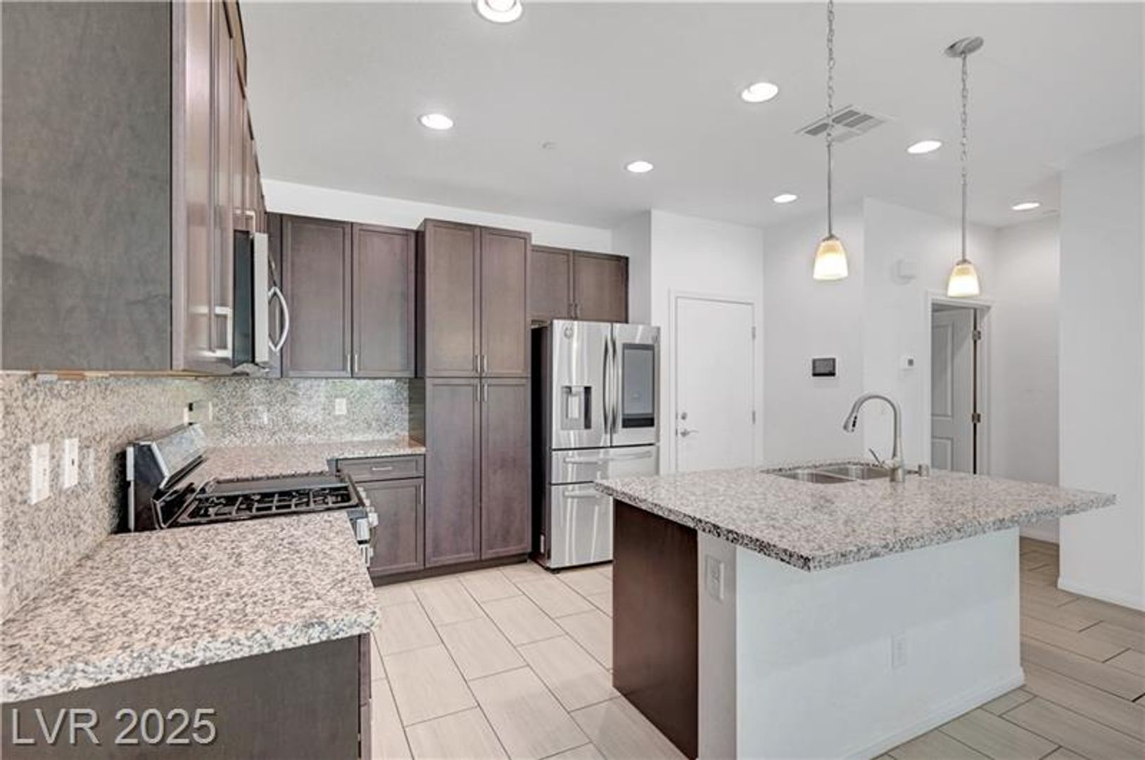 Henderson House: 985 Via Lombardi