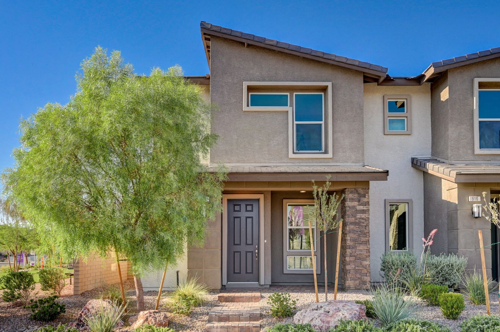 Henderson House: 918 Cottonwood Hill Place