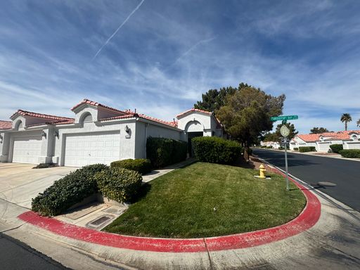 Gorgeous 1-Story Townhome - Gated Community w/ Pool & Spa! – photo 1