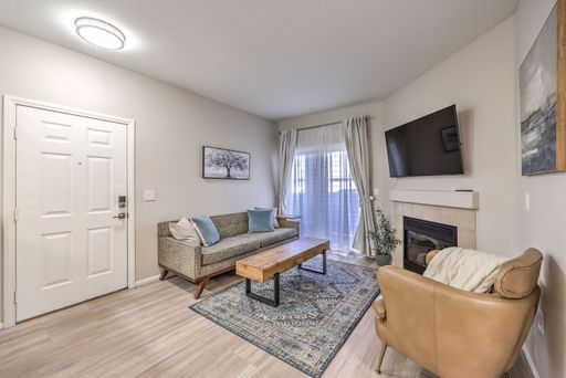 fully furnished, 1 bed, 1 bath condo in gated community – photo 1
