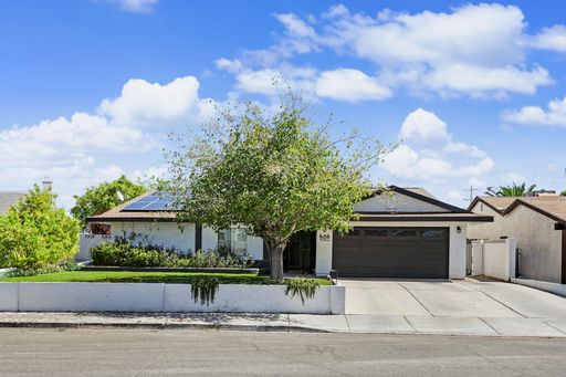 Beautiful Single Story Home with a Pool & Spa! No HOA! – photo 1