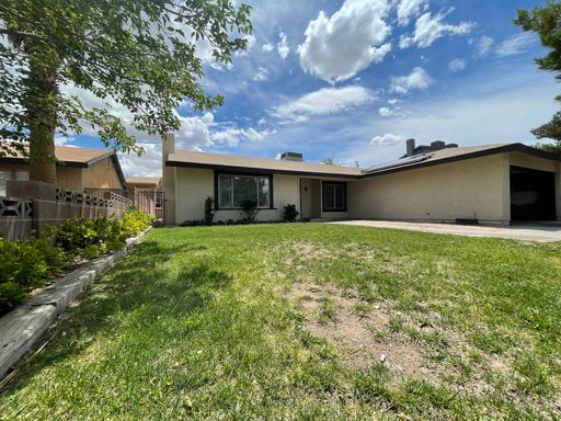 Single story 3 bedrooms 2 bathroom home located in Henderson – photo 1