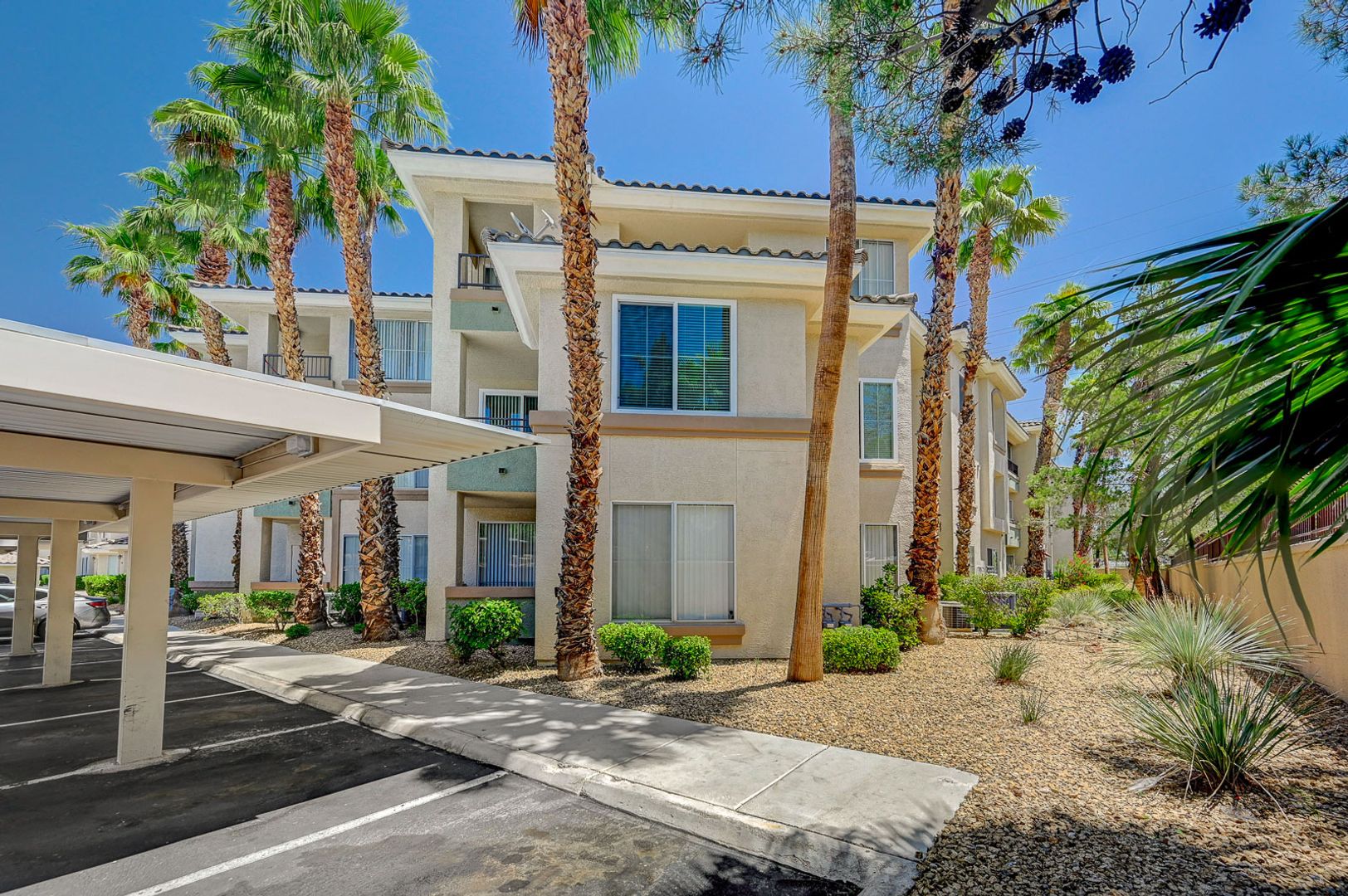 Las Vegas House: 7189 S Durango Dr. #208