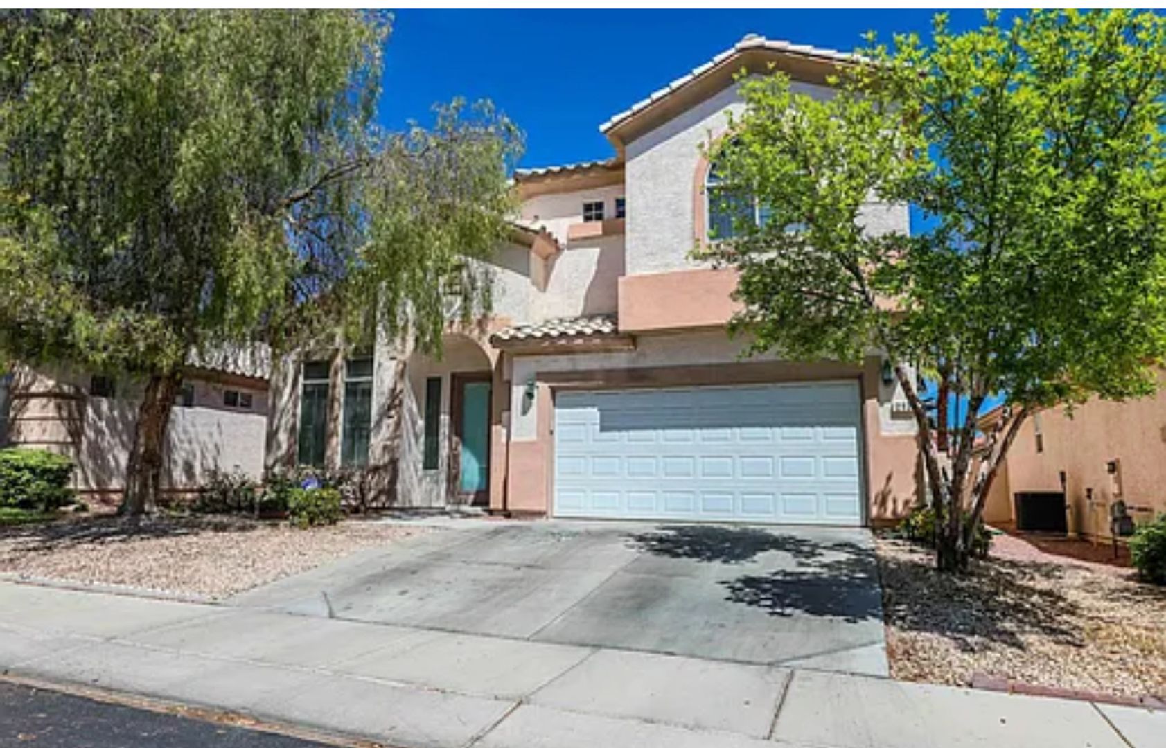 Las Vegas House: 212 Waterton Lakes Ave.