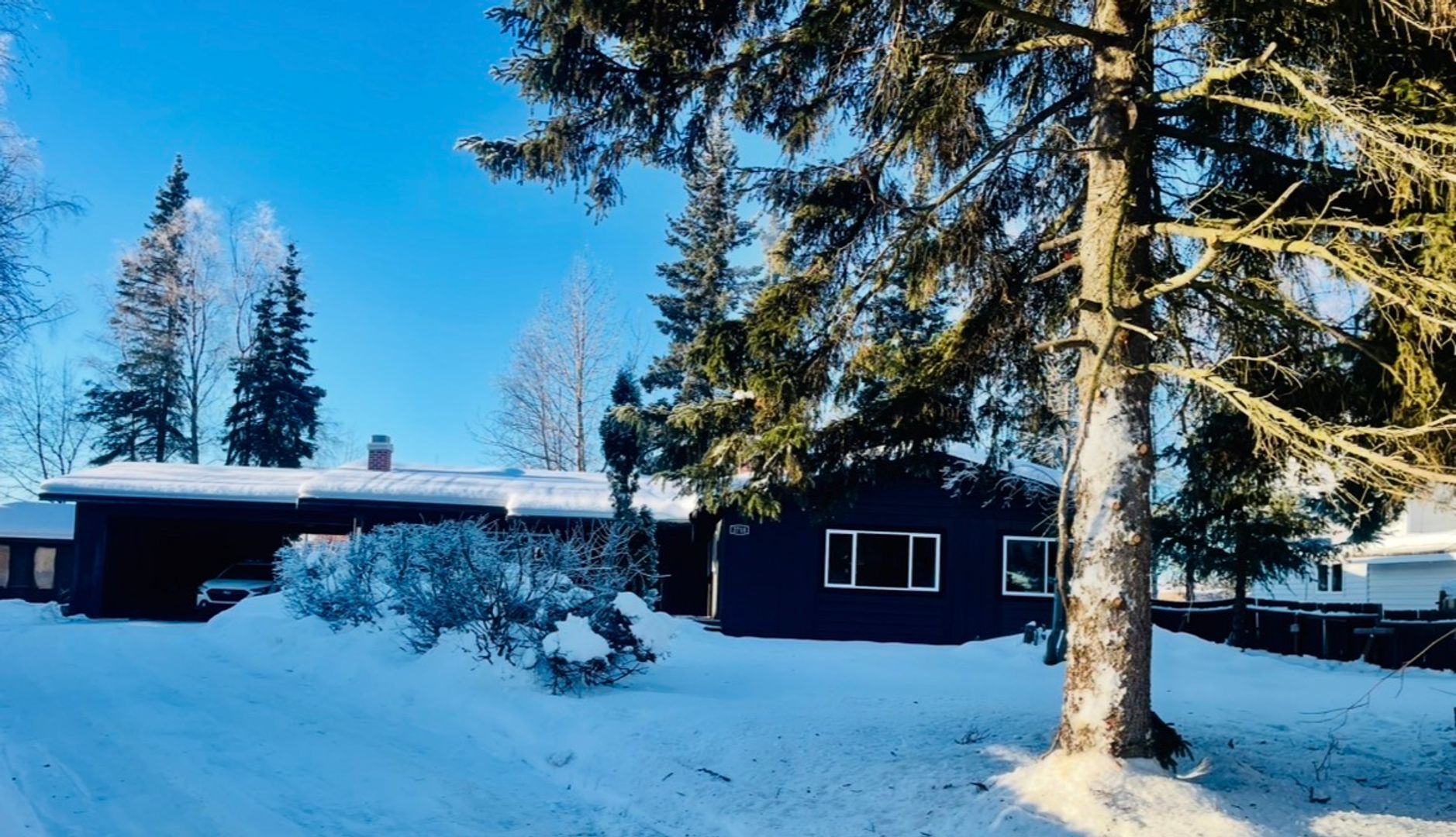 Anchorage Apartment: 2718 Lee Street Unit B