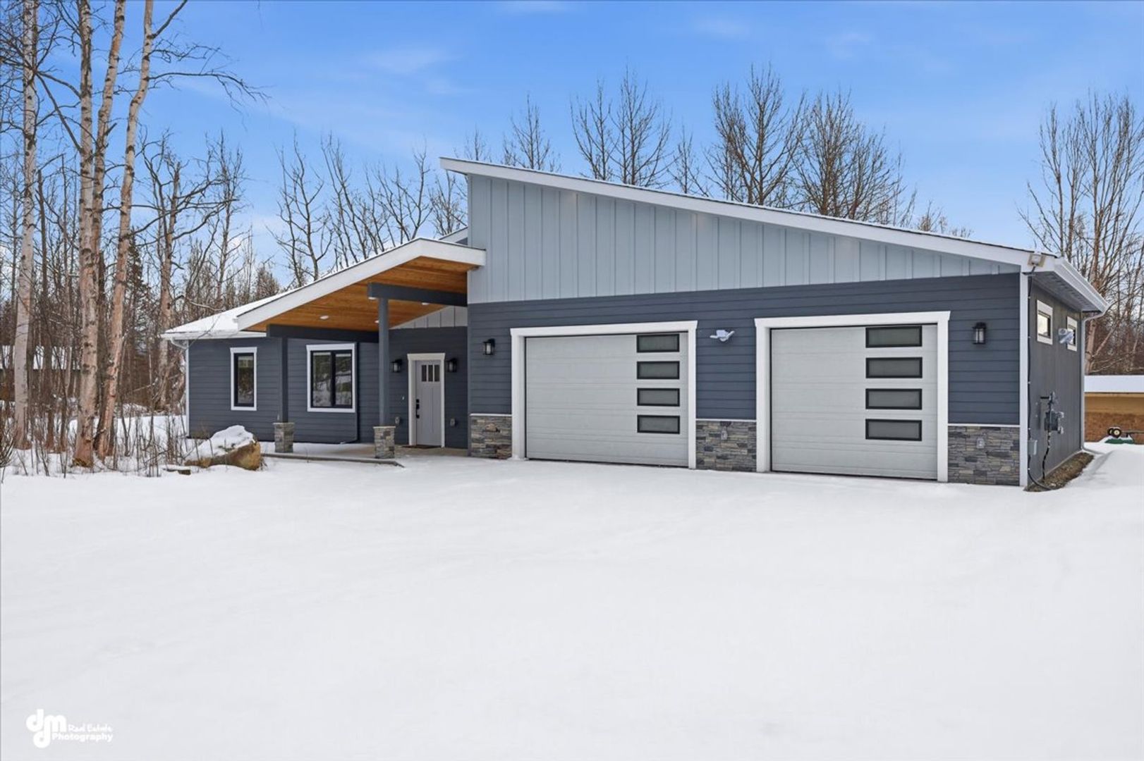 Wasilla House: 1754 E Mary Red Circle