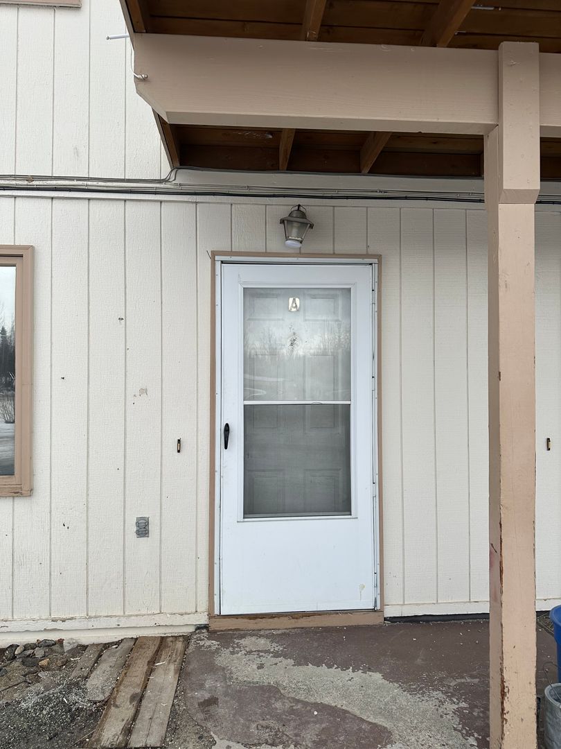 Wasilla Apartment: 1400 Wasilla Fishhook Road