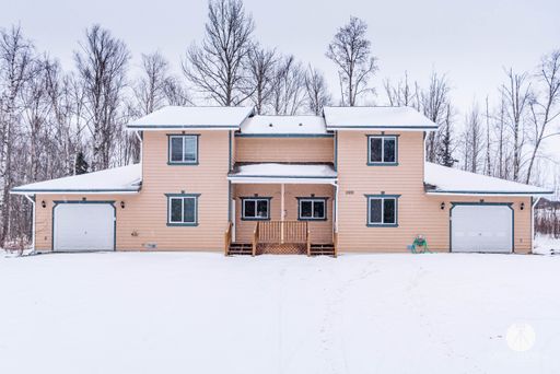 Townhouse style Duplex on a private Acre! 3 beds, two baths, single car garage Pets on approval. Available Sept 1st – photo 1