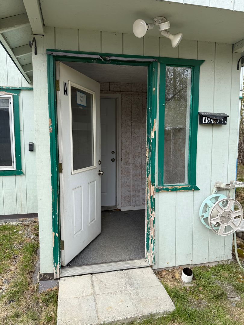 Wasilla Apartment: 8439 W That Way