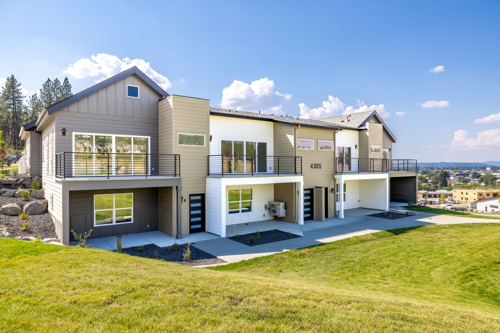 Spokane Townhome: 4355 N Dearborn