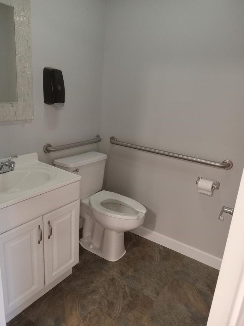 Lemont Apartment: 606 South State Street