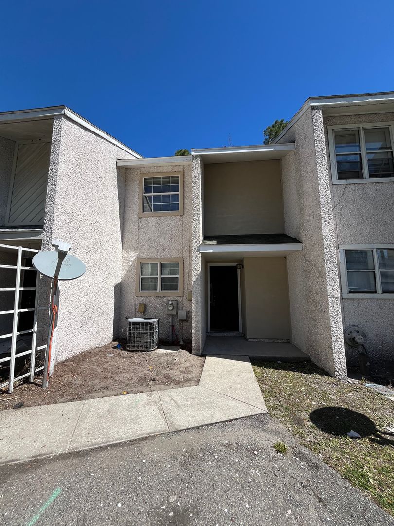 St Marys Apartment: 000 Inlet Reach Circle