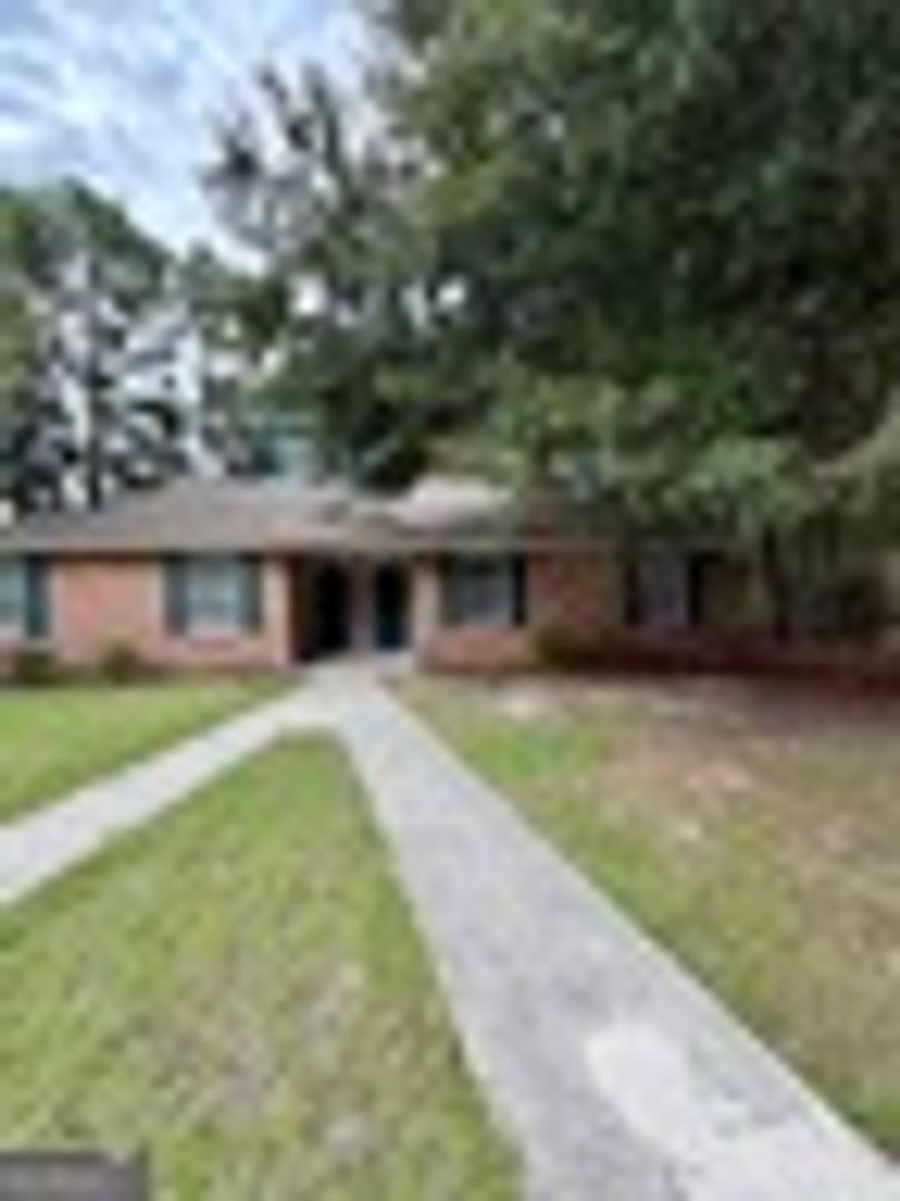 St Marys Apartment: 438/440 Admirals Walk Dr