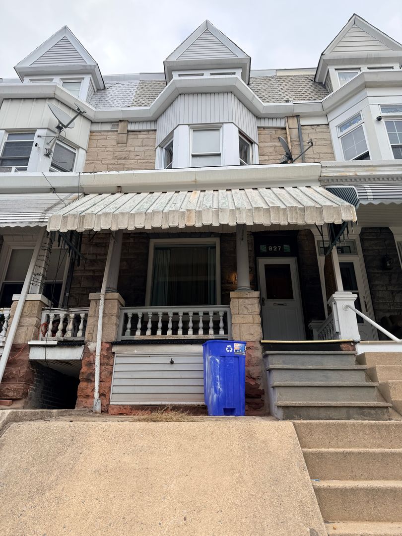 Reading House: 927 N 12th Street