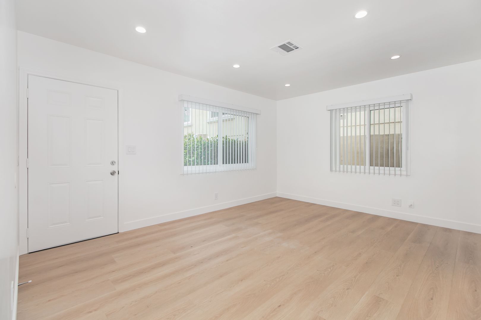 Burbank Apartment: 268 E. Providencia Avenue