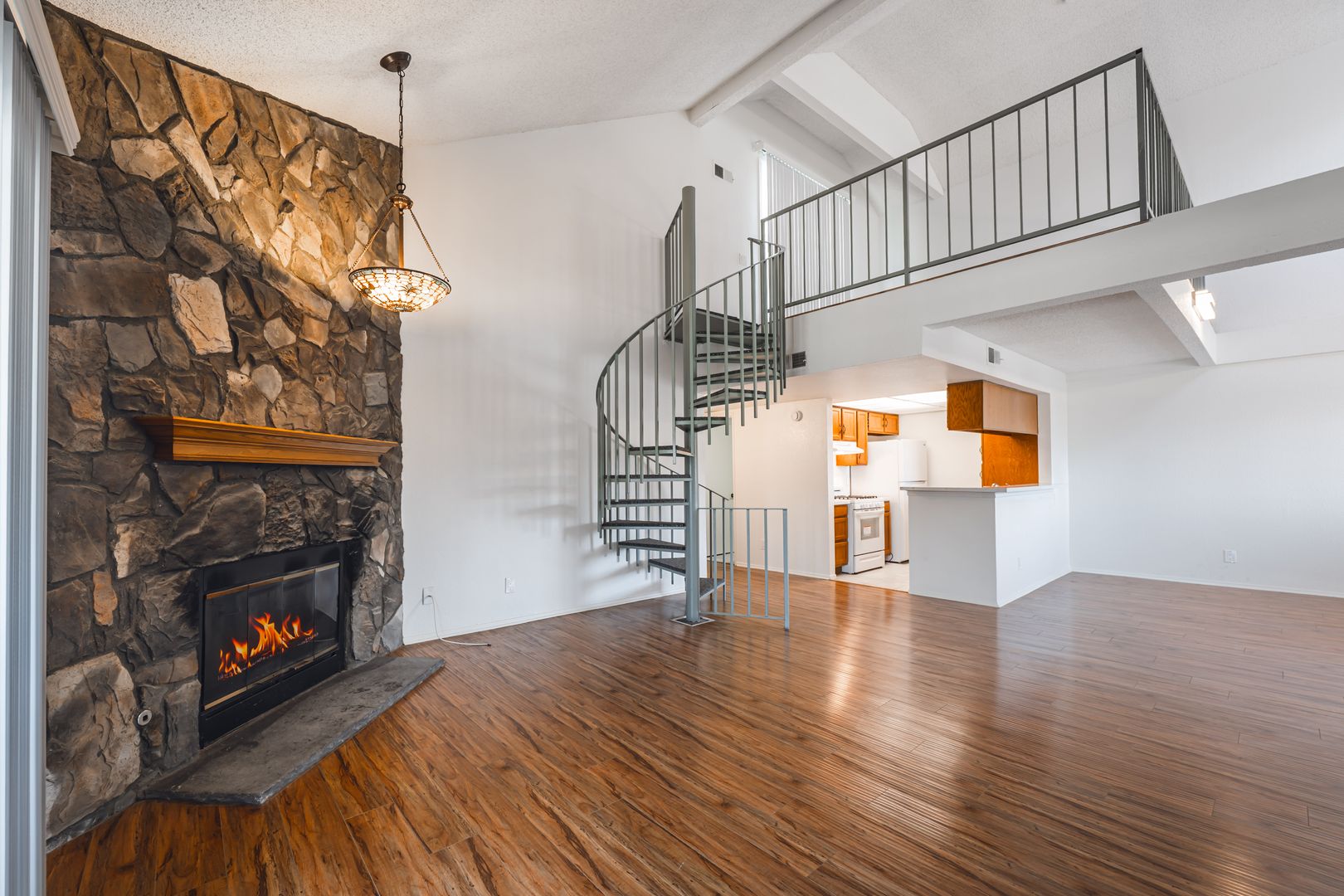 Tujunga Apartment: 10133 Tujunga Canyon Blvd.