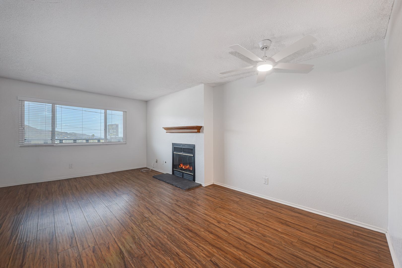 Tujunga Apartment: 10133 Tujunga Canyon Blvd.