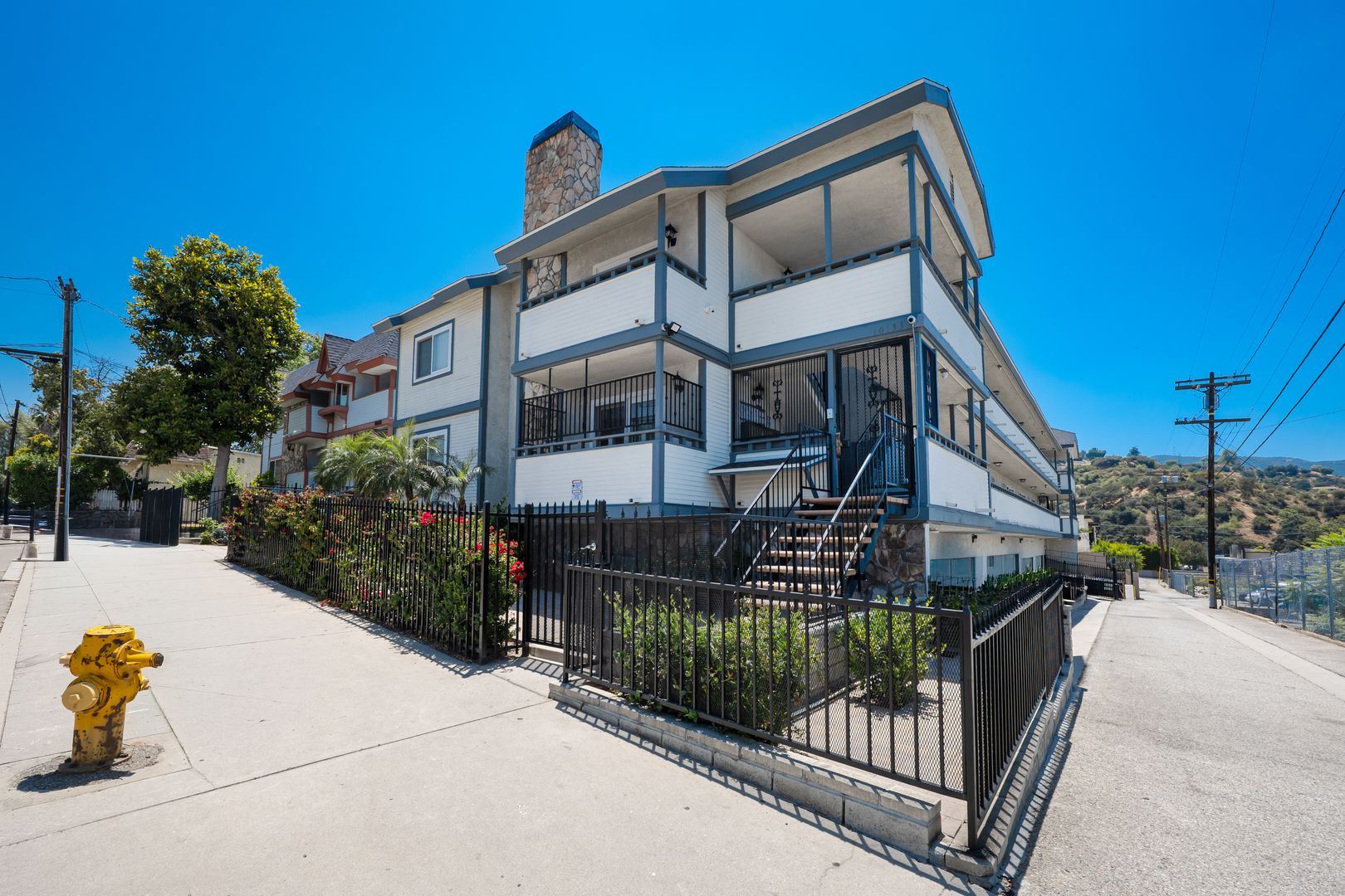 Tujunga Apartment: 10133 Tujunga Canyon Blvd.