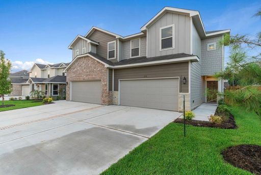 ZERO Lease Set Up and Admin Fee for ALL SEPTEMBER MOVE INS! – photo 1