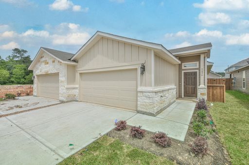 3 Bedroom Rental – 122 Wickersham  - Unit B , Conroe, TX 77304