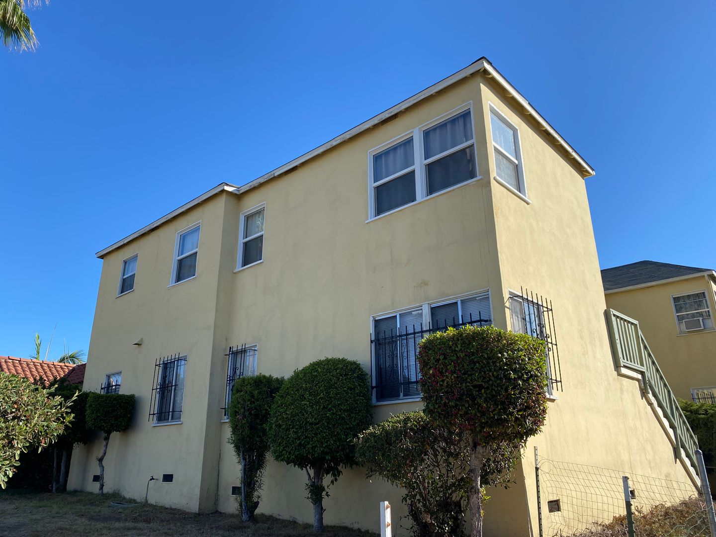 Los Angeles Apartment: 4363-4377 Sunset Drive