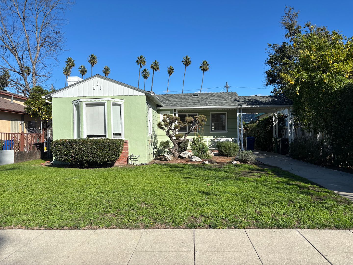 Los Angeles House: 3633 Revere Ave