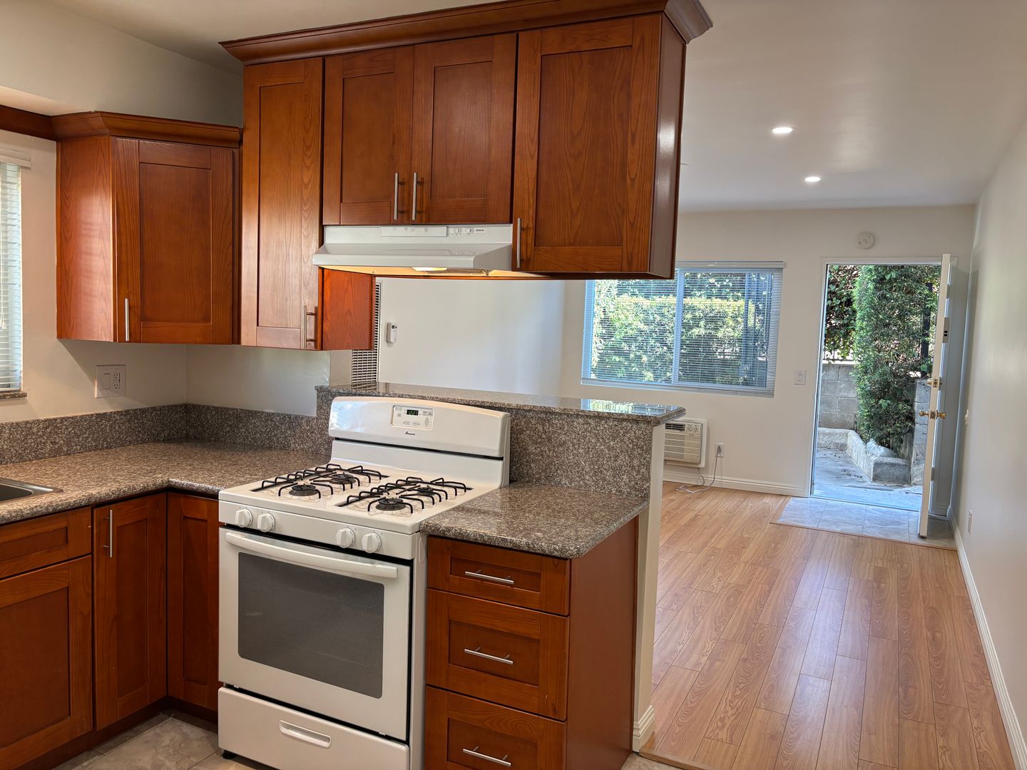 Glendale Apartment: 1111 Tyler St