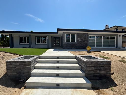 4-Bedroom, Beautifully Remodeled Corner-Lot Home in Glendale – photo 1