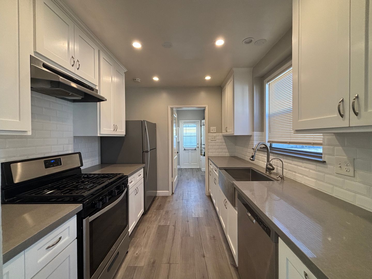 Alhambra Apartment: 829-831 S. 2nd St.