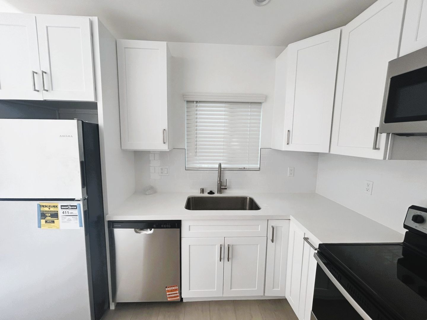 Sunland Apartment: 10313 Eldora Ave