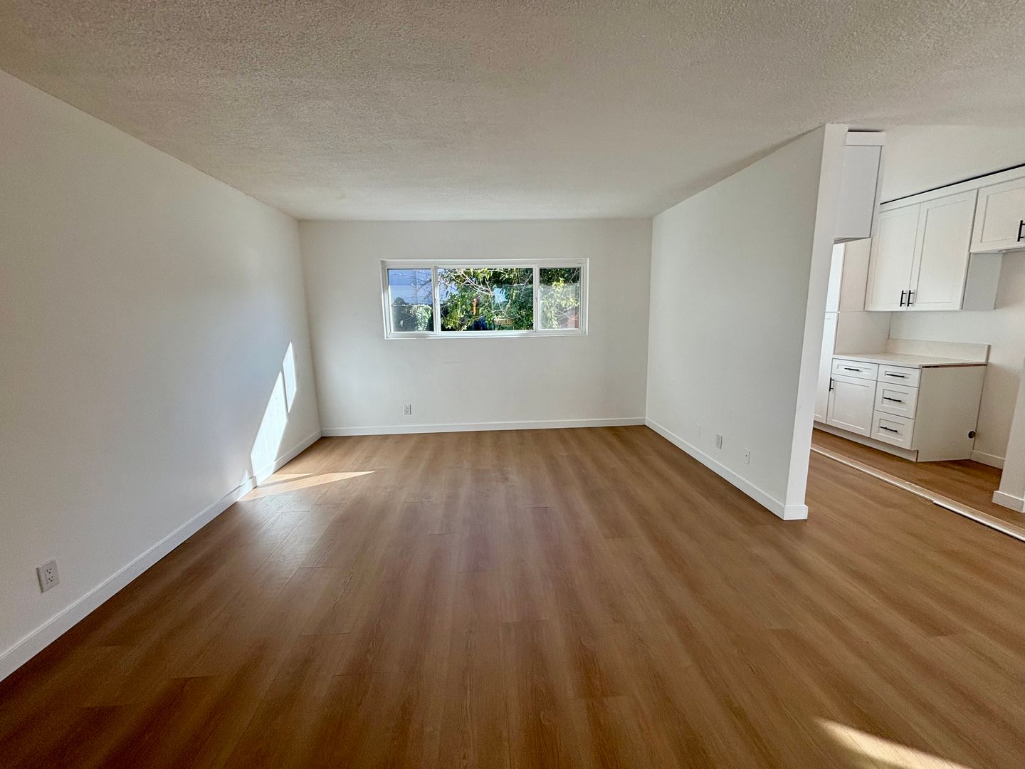 Tujunga Apartment: 10208-10212 Tujunga Canyon Blvd